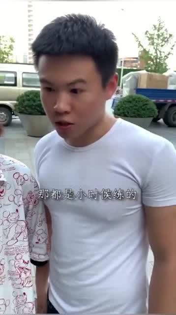 吃瓜网红小哥哥是谁啊,吃瓜网红小哥哥的真实身份！  第3张